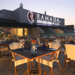 Отель Ramada Plaza Istanbul Asia Airport гостиничный бар