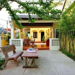 Отель Hop Y Homestay 2* Стандартный семейный номер с двуспальной кроватью