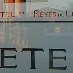 Отель Reyes de León Испания, Каррисо - отзывы, цены и фото номеров - забронировать отель Reyes de León онлайн интерьер отеля