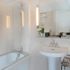 Отель Hôtel Madeleine Plaza 4* Стандартный номер с разными типами кроватей фото 6