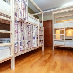 Luxury Hostel Кровать в мужском общем номере с двухъярусными кроватями