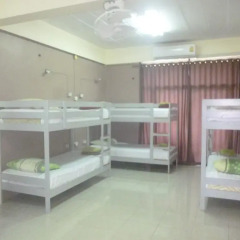 Отель Backpacker's Place Khopai Pattaya Кровать в общем номере с двухъярусной кроватью фото 5