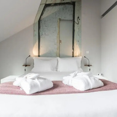 Отель Chiado Arty flats 4* Улучшенный люкс с различными типами кроватей фото 21