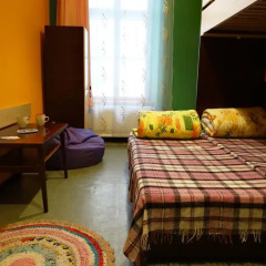Happy Hostel комната для гостей