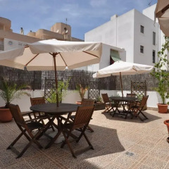 Отель Hostal Residencia Europa Punico