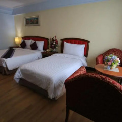 Karnmanee Palace Hotel 4* Номер Делюкс с различными типами кроватей
