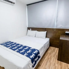 Отель Ekonomy Guesthouse Haeundae 3* Стандартный номер с двуспальной кроватью фото 3