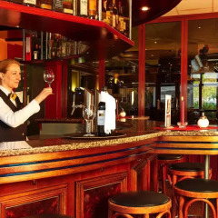 H+ Hotel Hannover гостиничный бар