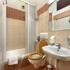 Отель Golden City 3* Апартаменты с различными типами кроватей фото 10