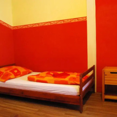 Boomerang Hostel and Apartments Стандартный номер с различными типами кроватей (общая ванная комната) фото 8