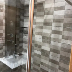 Отель Hostal Montreal ванная