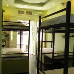 Hanoi Massive Hostel Кровать в общем номере с двухъярусной кроватью