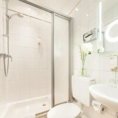 Novum Hotel Excelsior Düsseldorf 3* Стандартный номер с двуспальной кроватью фото 3