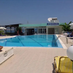 Отель Elpida Beach Studios бассейн фото 2