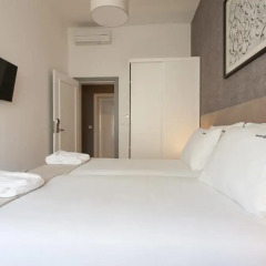 Отель Feels Like Home Rossio Prime Suites 4* Стандартный номер с 2 отдельными кроватями (общая ванная комната) фото 30