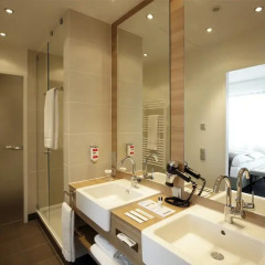 Ramada Hotel Berlin-Alexanderplatz 4* Полулюкс с различными типами кроватей фото 2