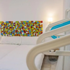 Pil Pil Hostel Madrid Стандартный номер с двуспальной кроватью (общая ванная комната) фото 2