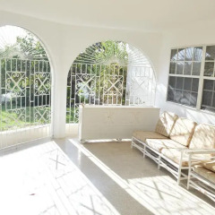 Отель Sea Grove Villa