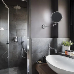 Отель Tornabuoni Suites Collection 3* Улучшенный номер с различными типами кроватей фото 2
