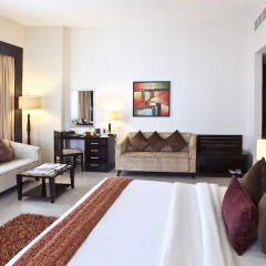 Отель Landmark Riqqa 4* Представительский номер