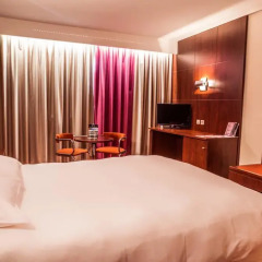 Hotel des Congres 3* Номер категории Премиум с различными типами кроватей