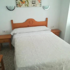 Отель Hostal Paco Pepe Испания, Кониль-де-ла-Фронтера - отзывы, цены и фото номеров - забронировать отель Hostal Paco Pepe онлайн комната для гостей фото 4