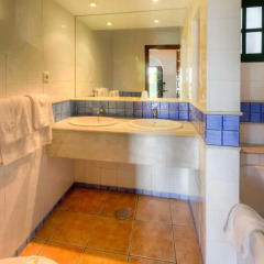 Отель Apartamentos El Roqueo сауна