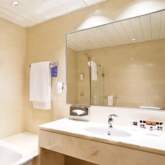 Отель HF Fénix Porto 4* Стандартный номер разные типы кроватей