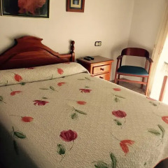 Отель Hostal Kokkola Испания, Фуэнхирола - отзывы, цены и фото номеров - забронировать отель Hostal Kokkola онлайн в номере