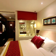 The Hanoi Club Hotel & Lake Palais Residences 4* Улучшенный номер с двуспальной кроватью