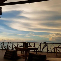 Отель Saladan Beach Resort гостиничный бар