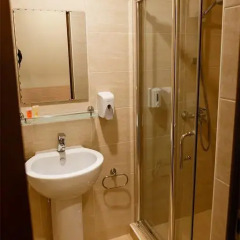 Mildom Express Hotel 3* Улучшенный номер с различными типами кроватей фото 4