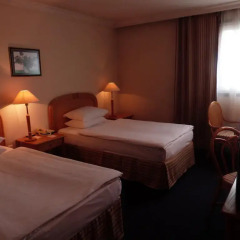 Отель Ramada Sofia City Center 4* Люкс повышенной комфортности разные типы кроватей