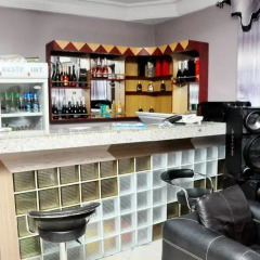 Отель Denaj hotels limited гостиничный бар