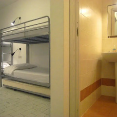 Hostel Colours Кровать в мужском общем номере с двухъярусной кроватью фото 2