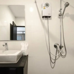 M.U.DEN Patong Phuket Hotel 3* Улучшенный номер двуспальная кровать фото 6