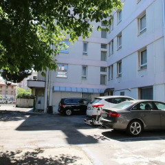 Hotel President парковка