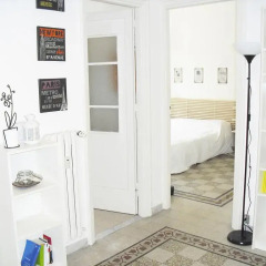 Апартаменты Colorful and Lively Vatican Apartment комната для гостей фото 5