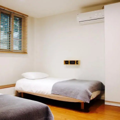 Отель YE'4 Guesthouse 2* Стандартный номер с 2 отдельными кроватями (общая ванная комната) фото 5