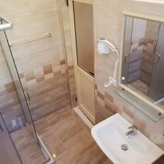 Отель Guesthouse Arben Elezi Албания, Берат - отзывы, цены и фото номеров - забронировать отель Guesthouse Arben Elezi онлайн ванная фото 2