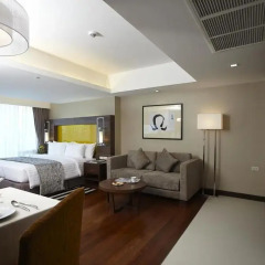 Legacy Suites Hotel Sukhumvit by Compass Hospitality 4* Улучшенный номер с разными типами кроватей фото 10
