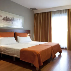 Отель Eurohotel Barcelona Gran Via Fira 4* Улучшенный номер с различными типами кроватей фото 2