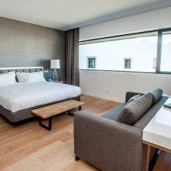 Отель Pestana Cidadela Cascais - Pousada & Art District 5* Улучшенный номер с различными типами кроватей фото 5