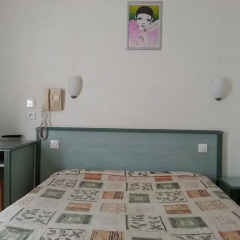 Отель Hôtel Saint-Hubert удобства в номере фото 2