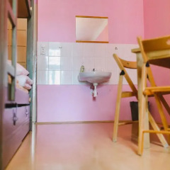 Hostel Dakura Стандартный номер с двуспальной кроватью (общая ванная комната)