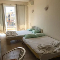Апартаменты Studio Apartment in Dream Holiday Complex Ravda Равда комната для гостей фото 2