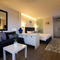 Отель Phuket Boat Quay 4* Улучшенный номер с различными типами кроватей фото 6