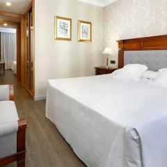 Апартаменты Apartments Hispanos Siete Suiza Барселона комната для гостей фото 5