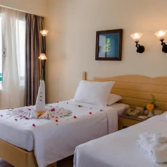 Отель Coral Beach Resort Tiran 4* Стандартный номер с различными типами кроватей фото 9