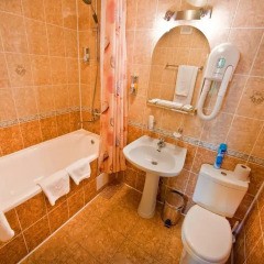 Амакс Премьер Отель Люкс разные типы кроватей фото 15